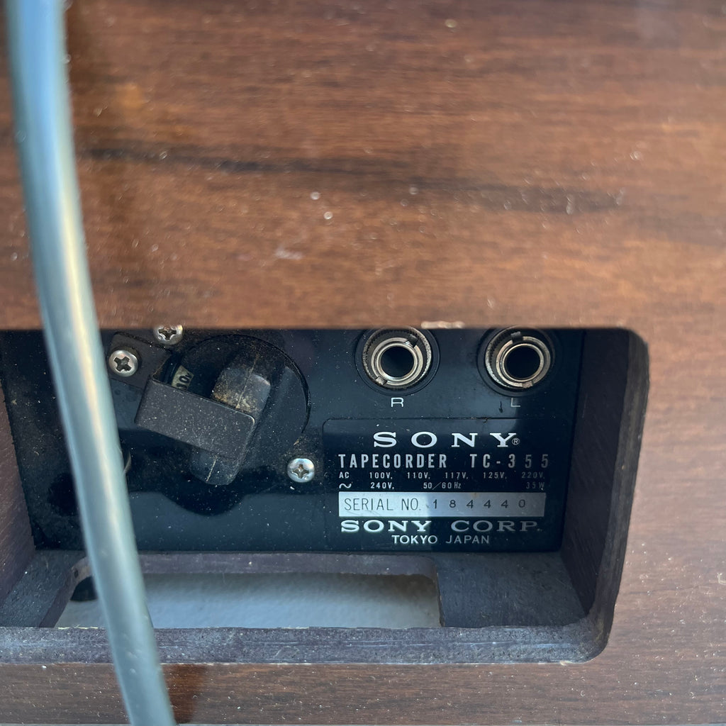 D731 Broken tape recorder