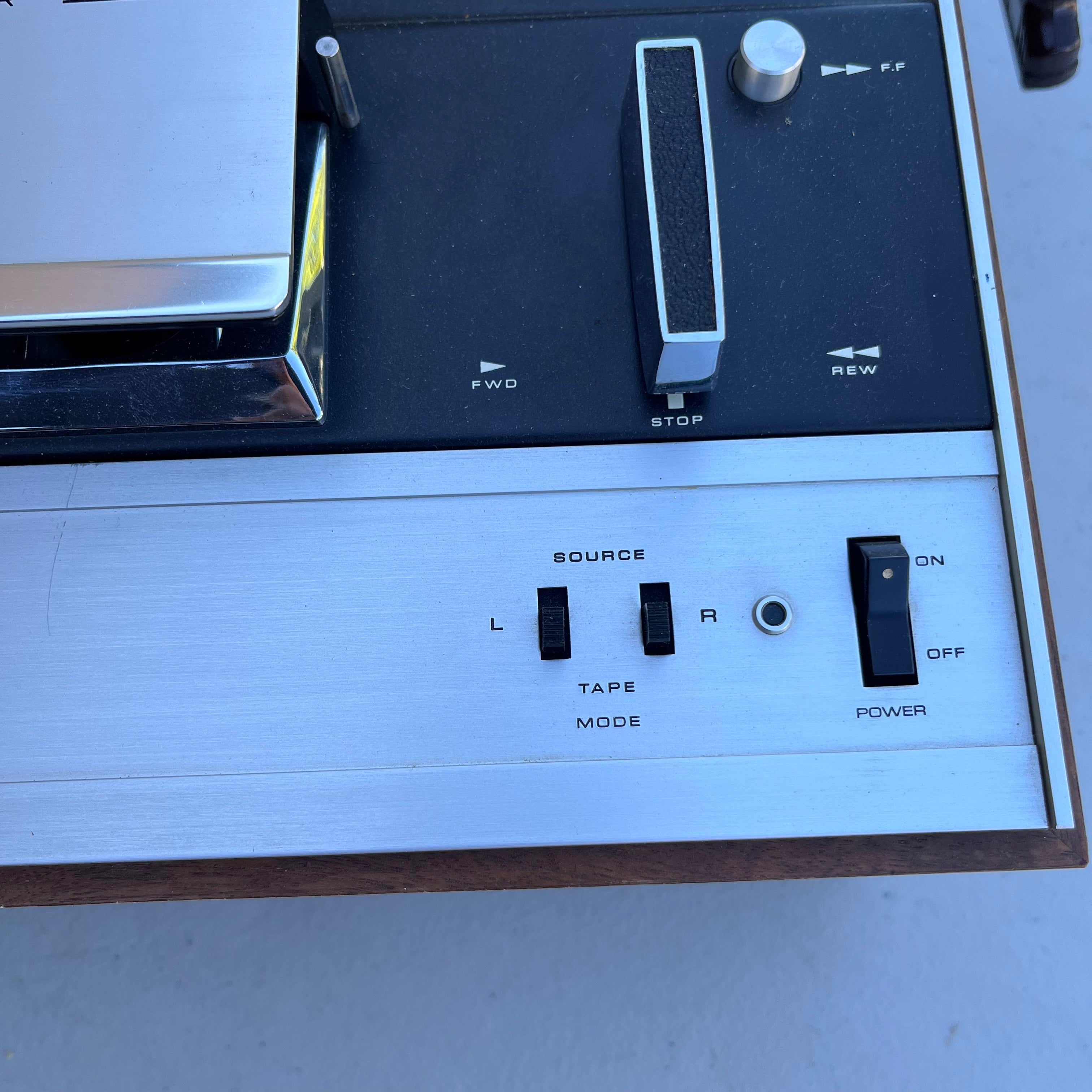 D731 Broken tape recorder