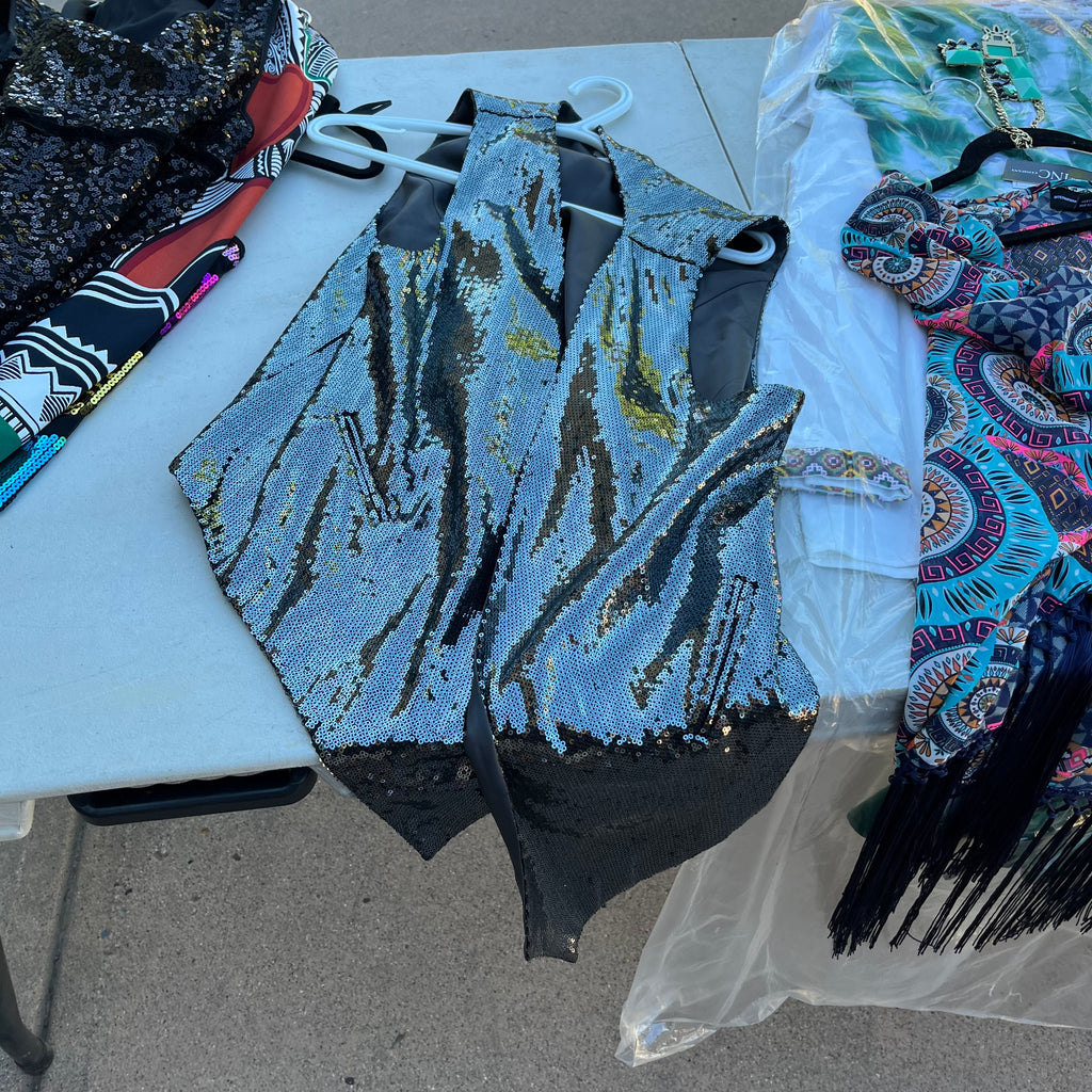 D734 Halloween costumes grouping (sequin dress and more)