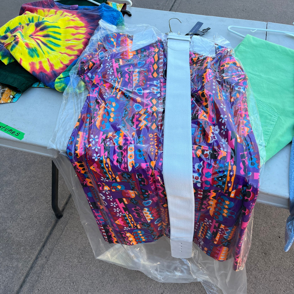 D735 Halloween costumes grouping (tie dye and more)