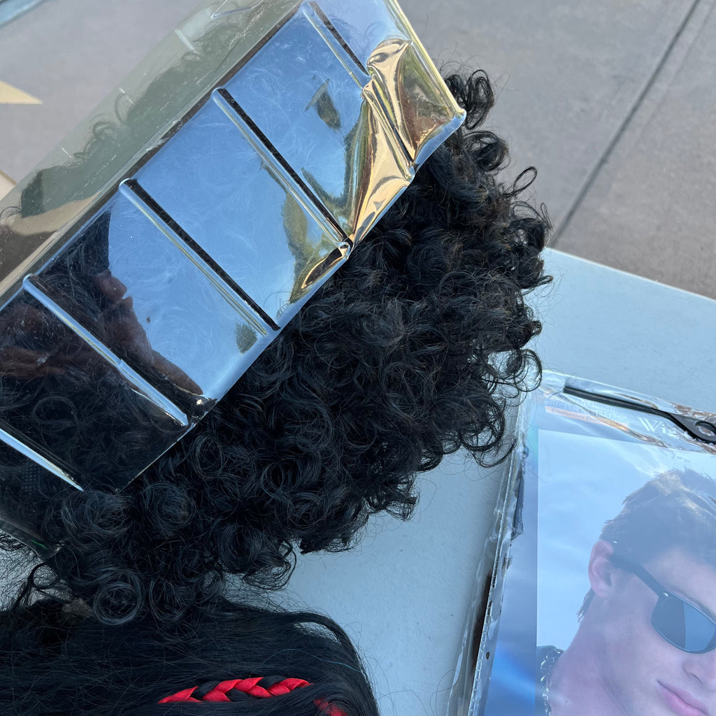 D747 Halloween costumes, wigs and hats