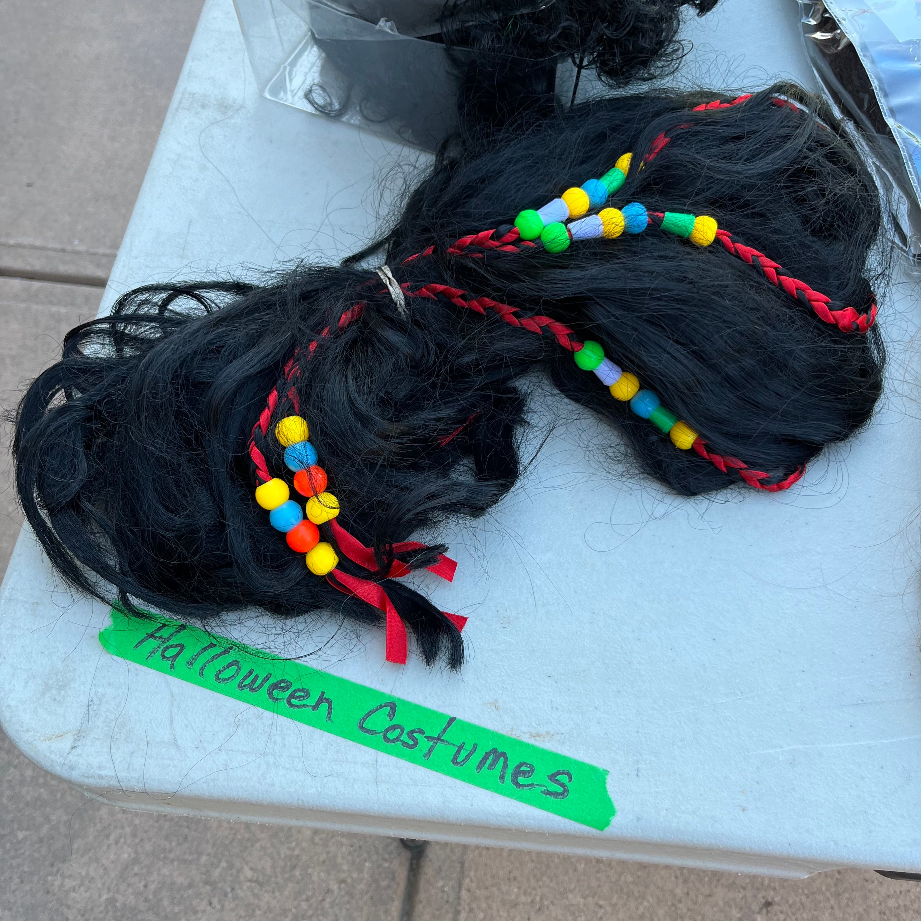 D747 Halloween costumes, wigs and hats