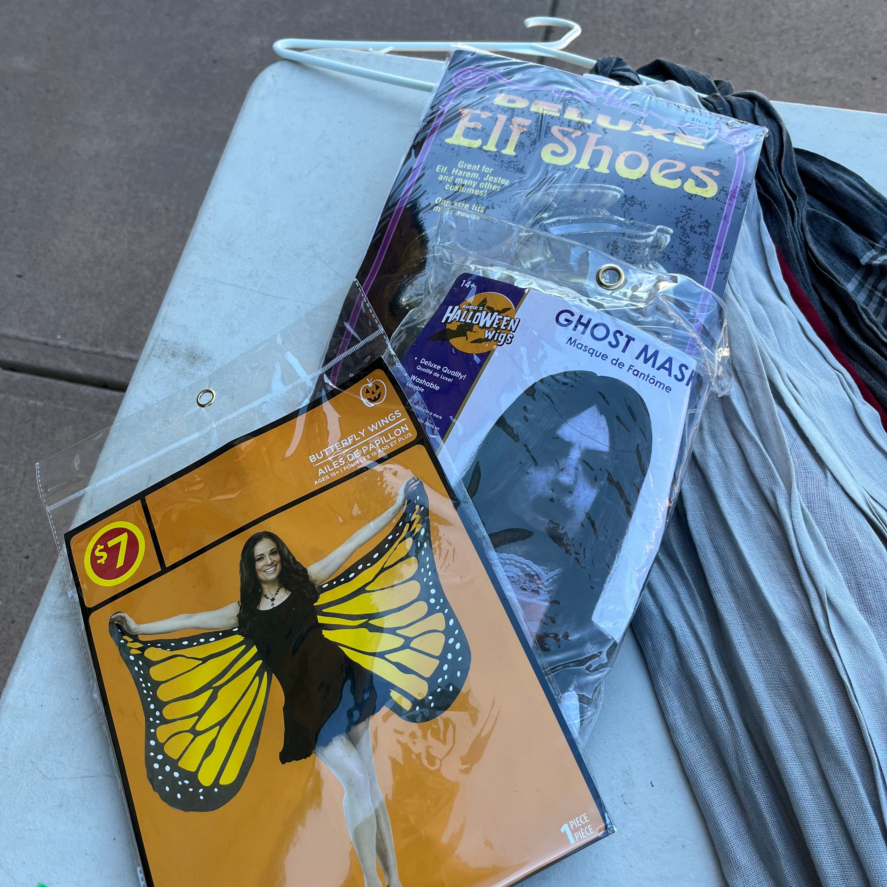 D752&753 Halloween costumes grouping