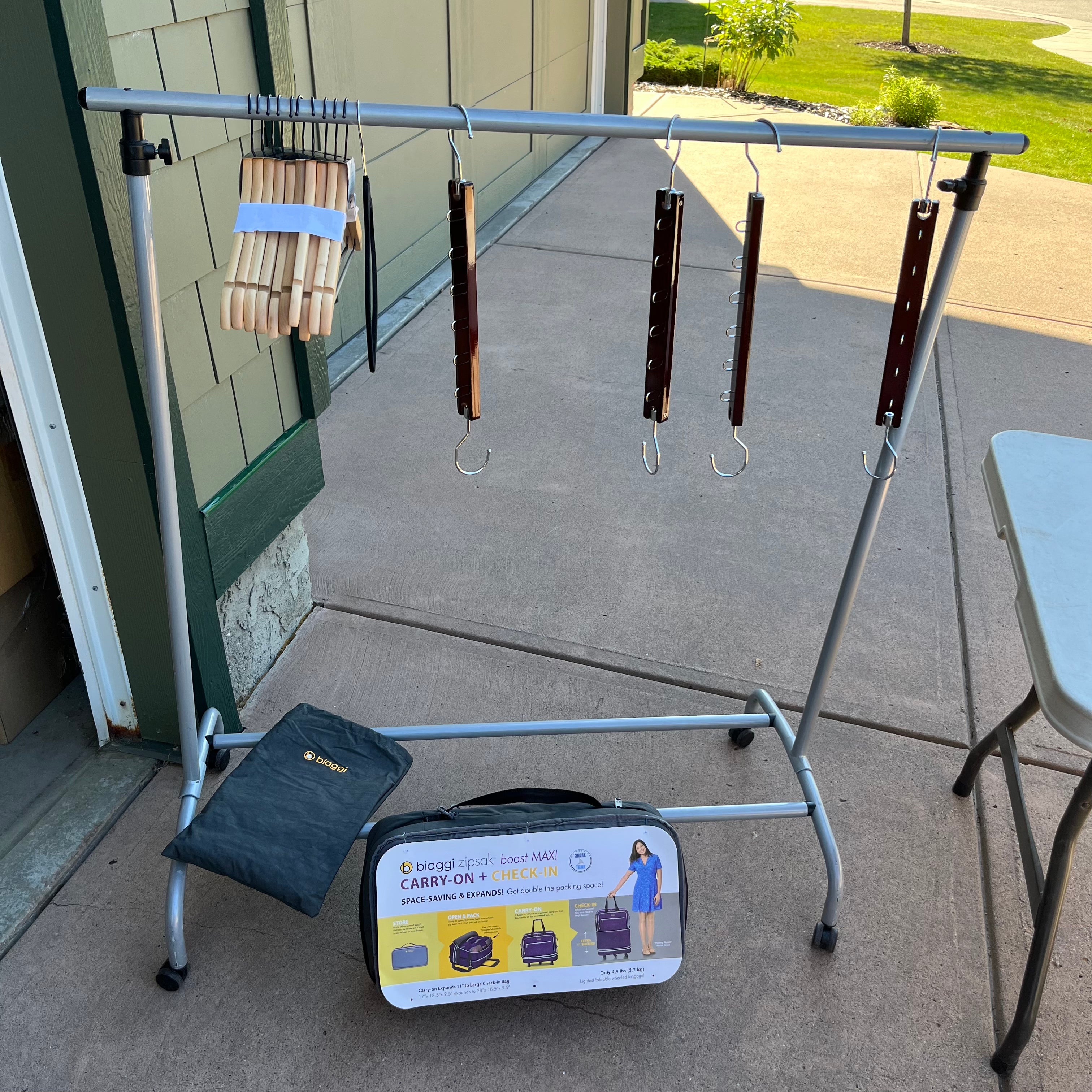 D754 Home grouping (clothing rack and more)