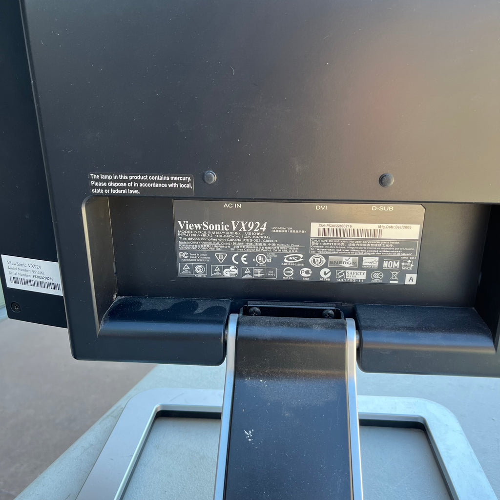 D755 4 Monitors with no power cords