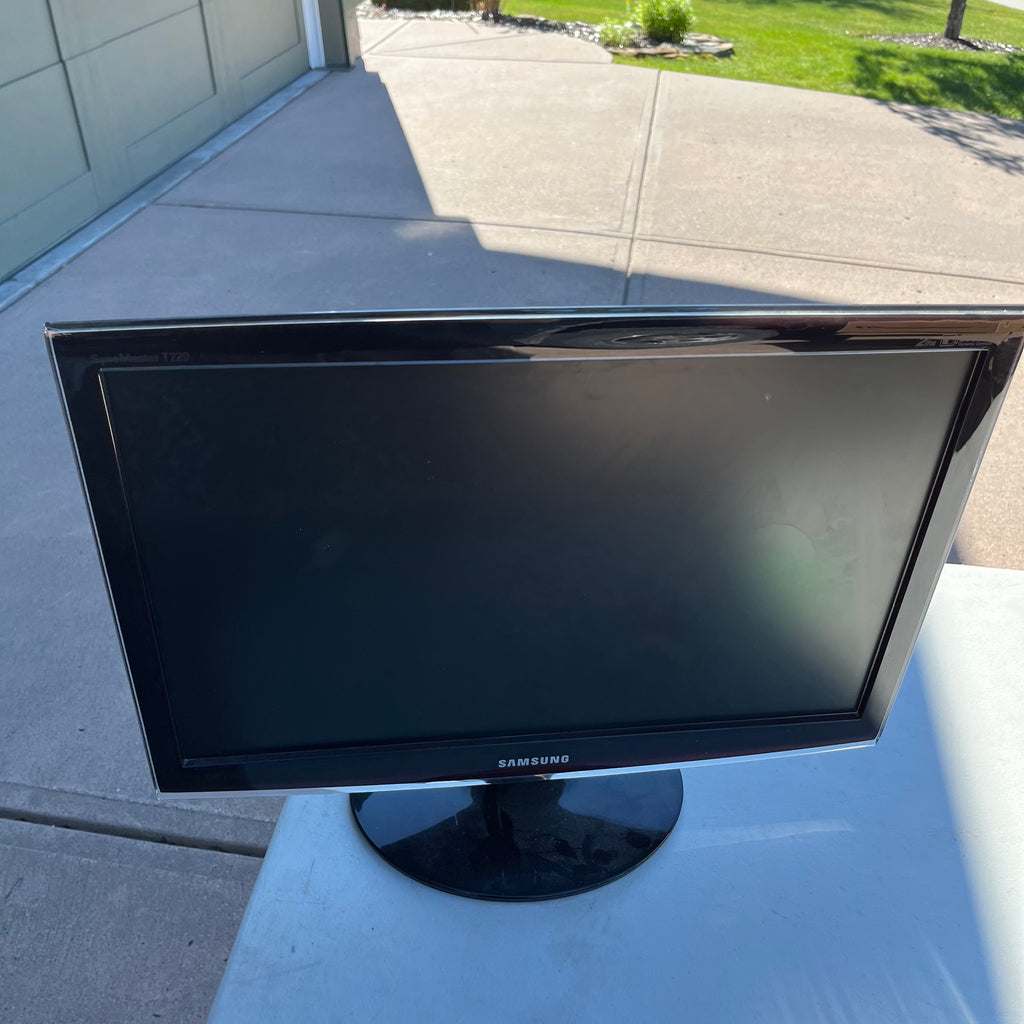 D755 4 Monitors with no power cords