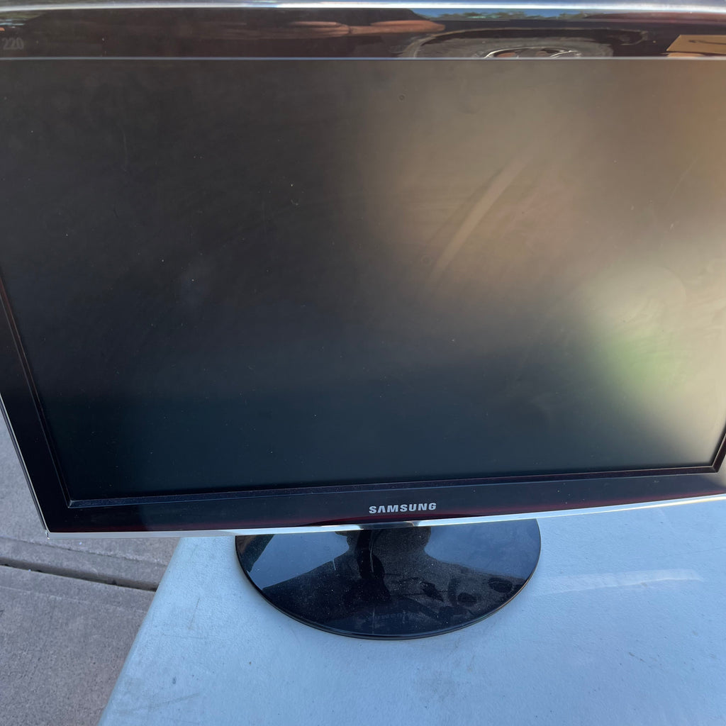 D755 4 Monitors with no power cords