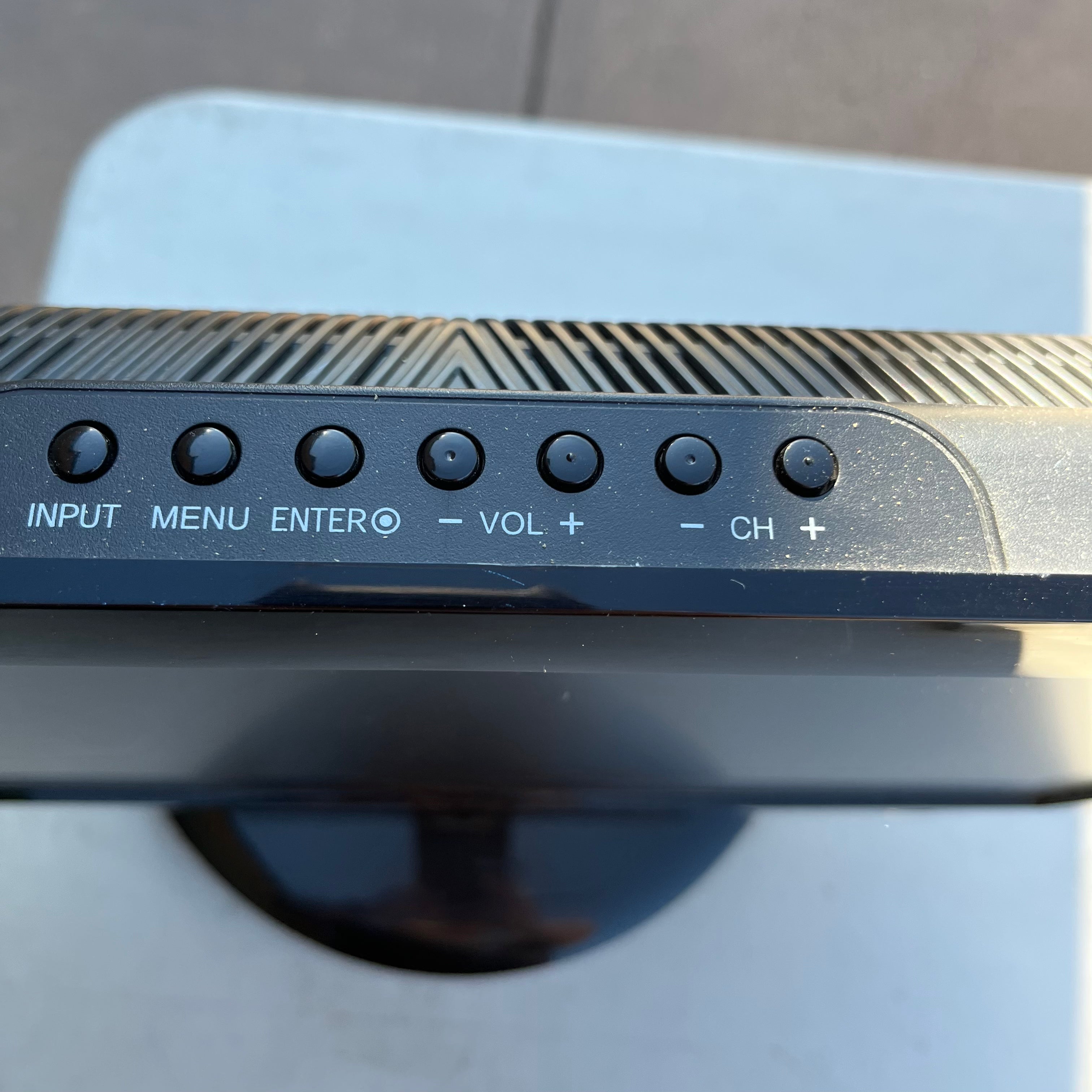 D755 4 Monitors with no power cords