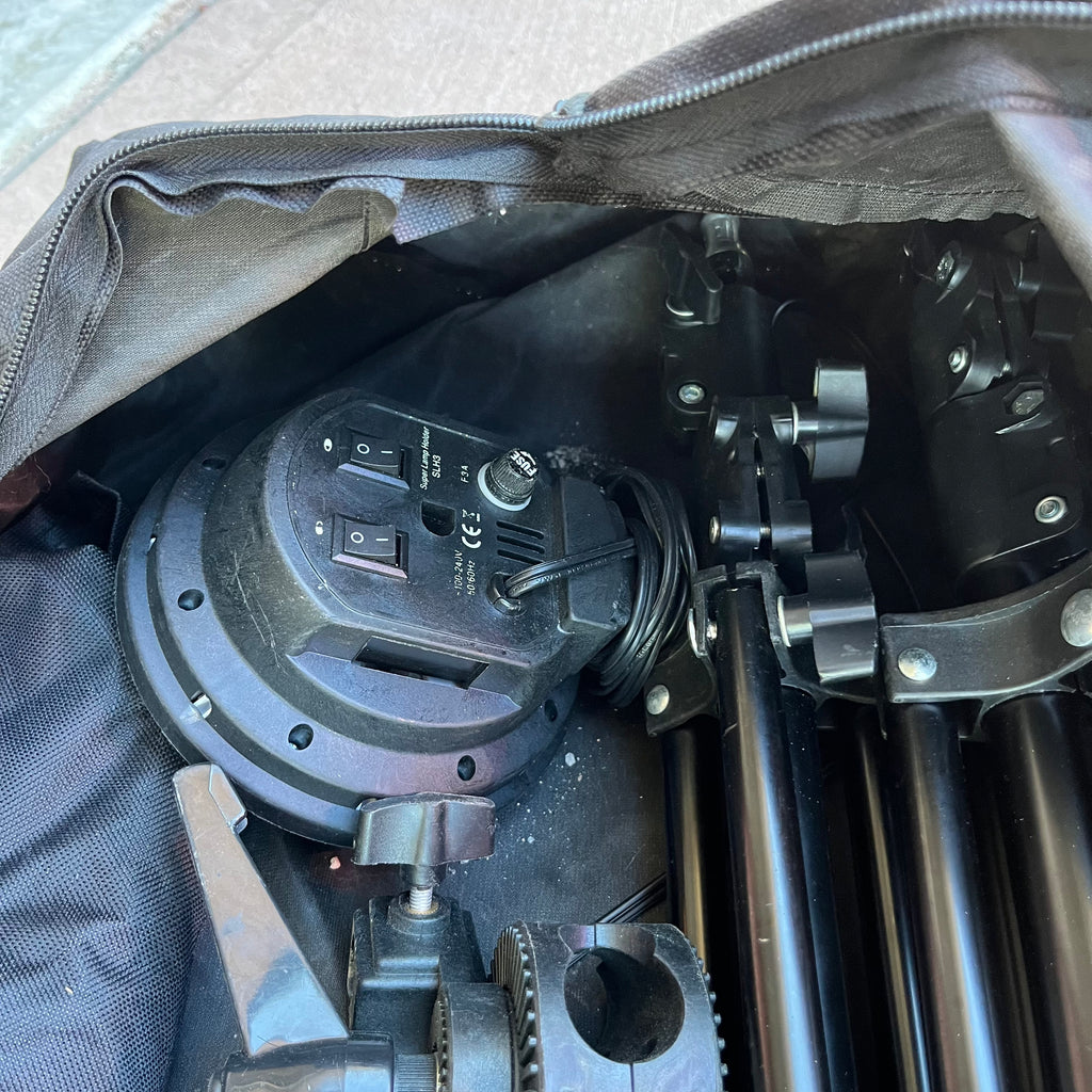D761 Tripod with lights