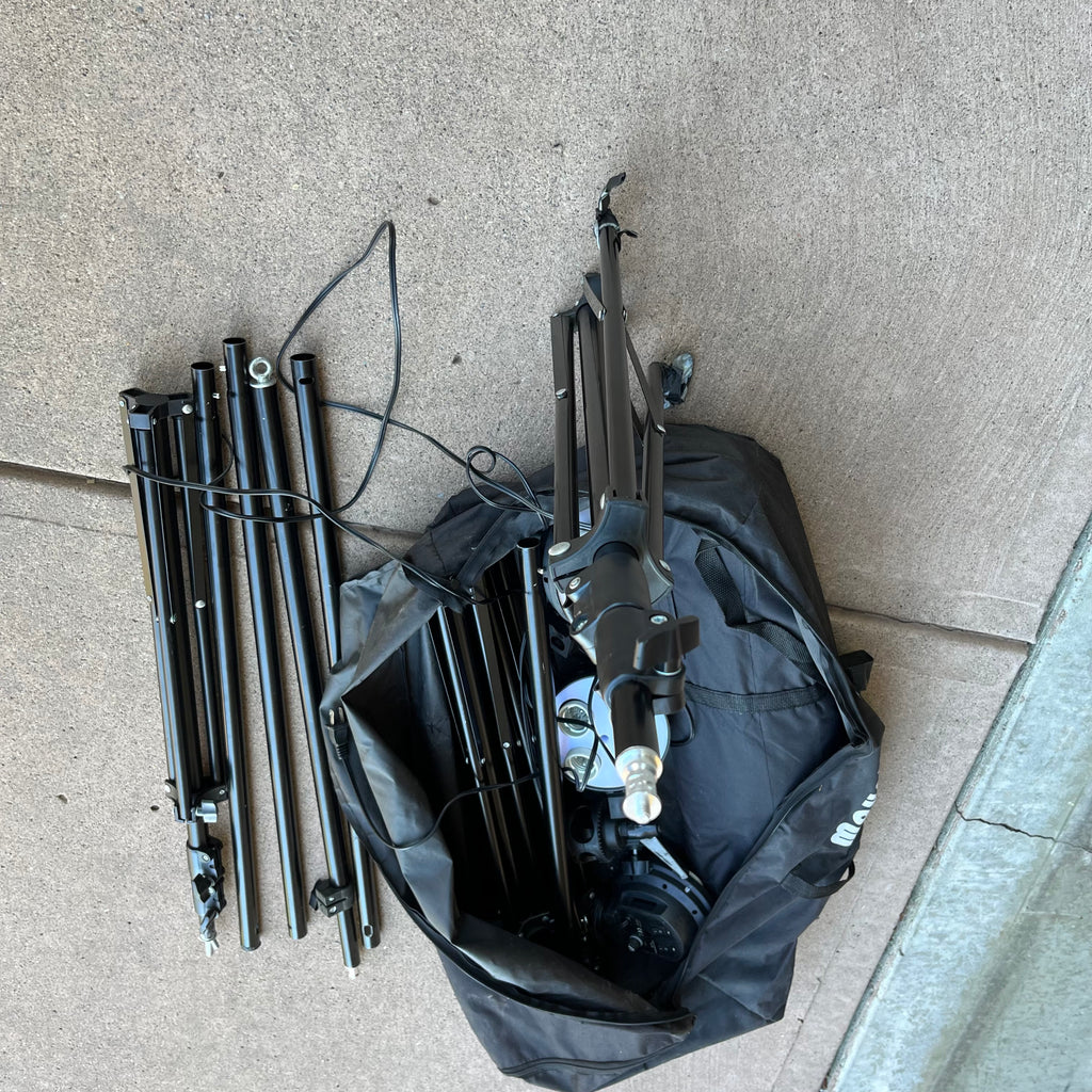 D761 Tripod with lights