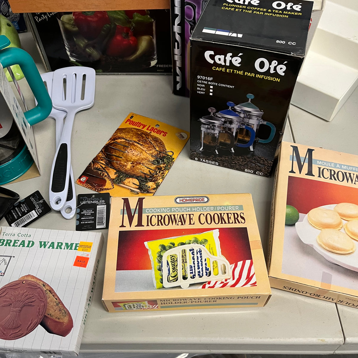 U941 Kitchen Grouping (bread warmers and more)