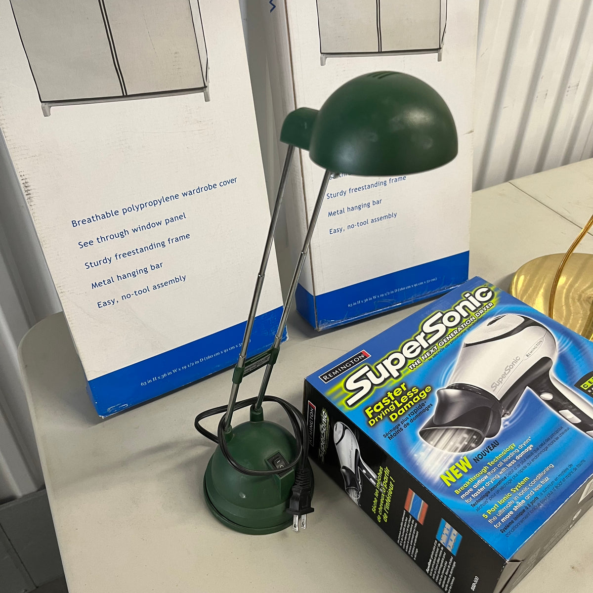 U944 Home Grouping (desk lamp and more)