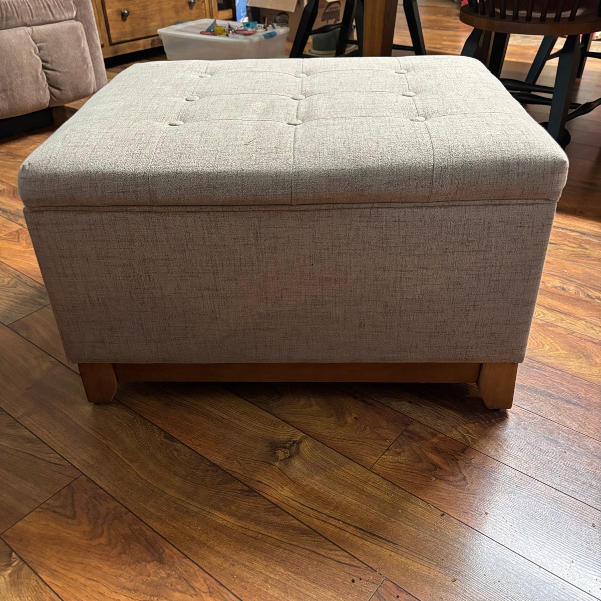 F191 vintage Storage ottoman/Foot Stool in grey linen like fabric