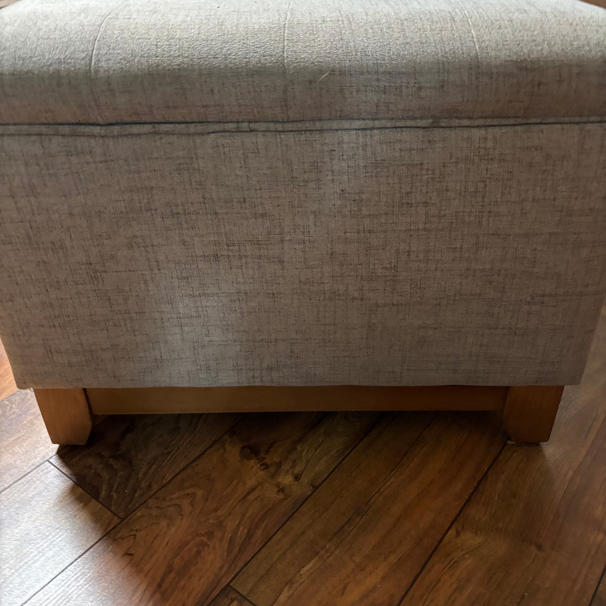 F191 vintage Storage ottoman/Foot Stool in grey linen like fabric