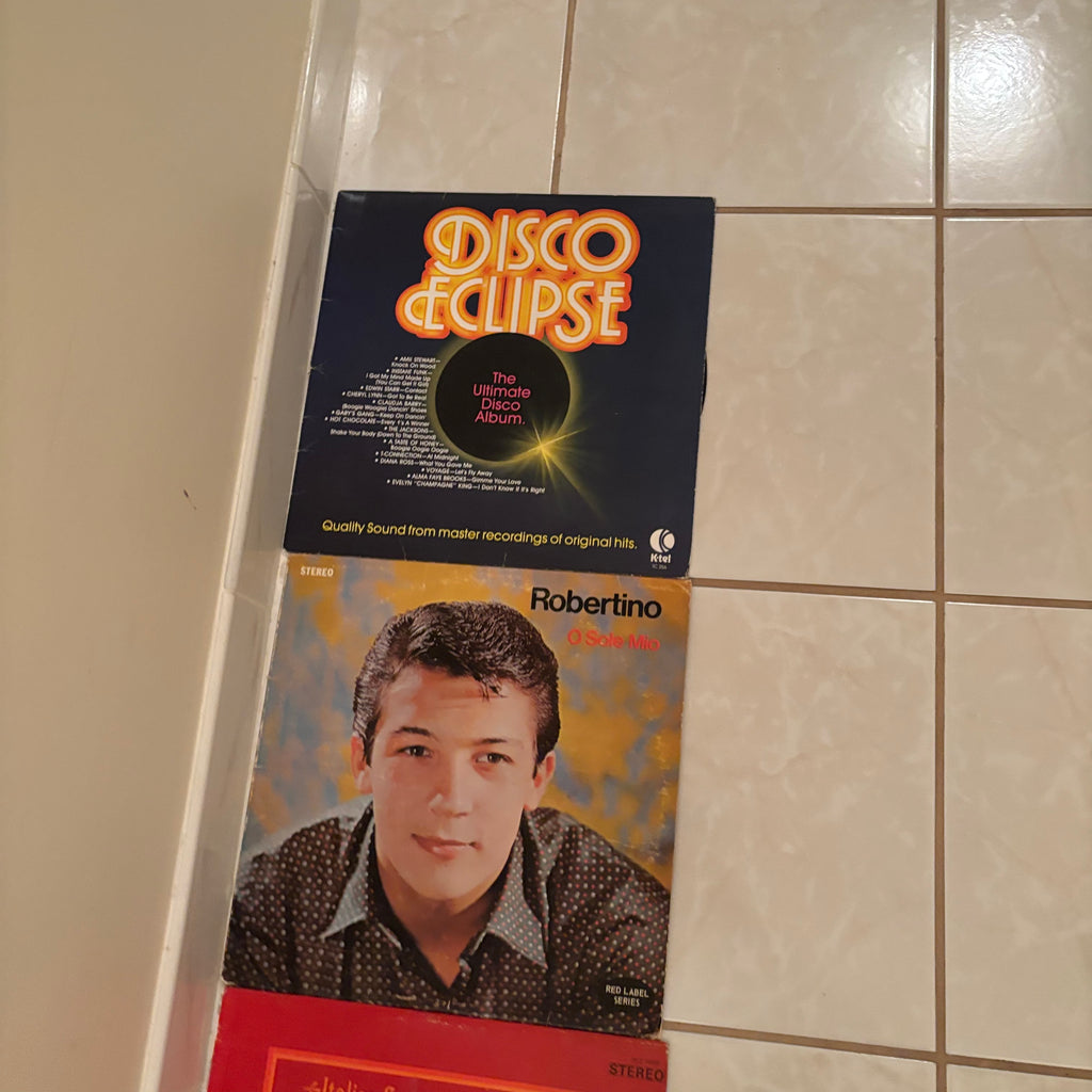 F206 Vintage music grouping - LPs, 45s and 8tracks