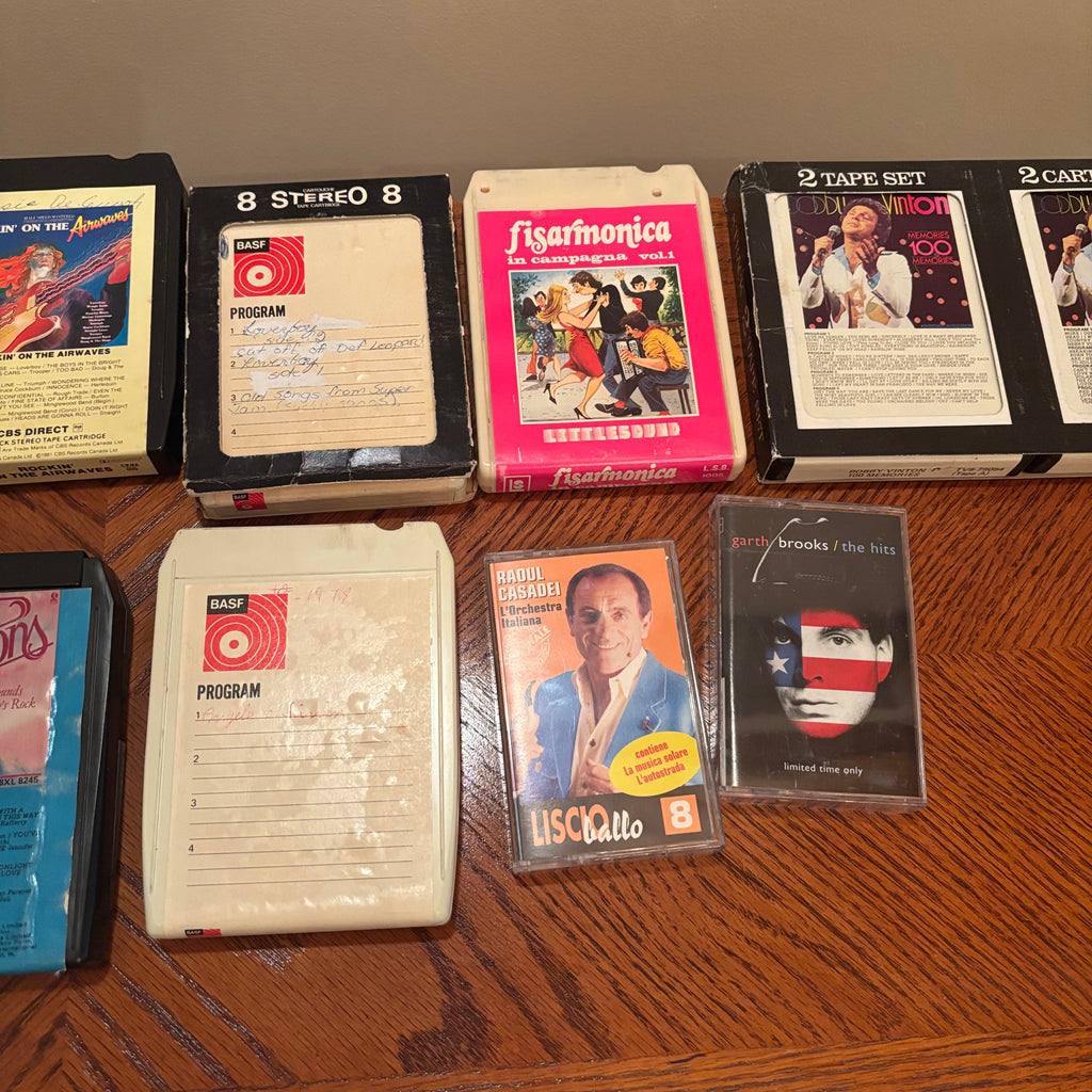 F206 Vintage music grouping - LPs, 45s and 8tracks