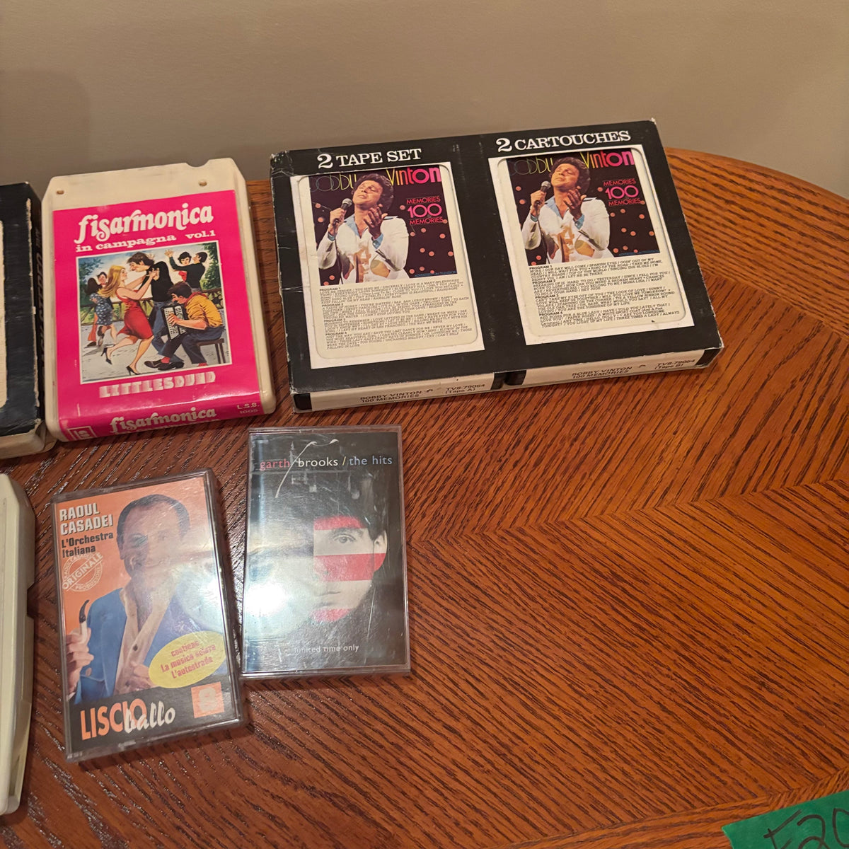 F206 Vintage music grouping - LPs, 45s and 8tracks
