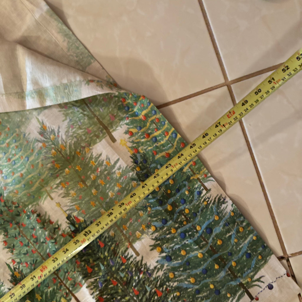 F211 Christmas Grouping (table Linens and More)