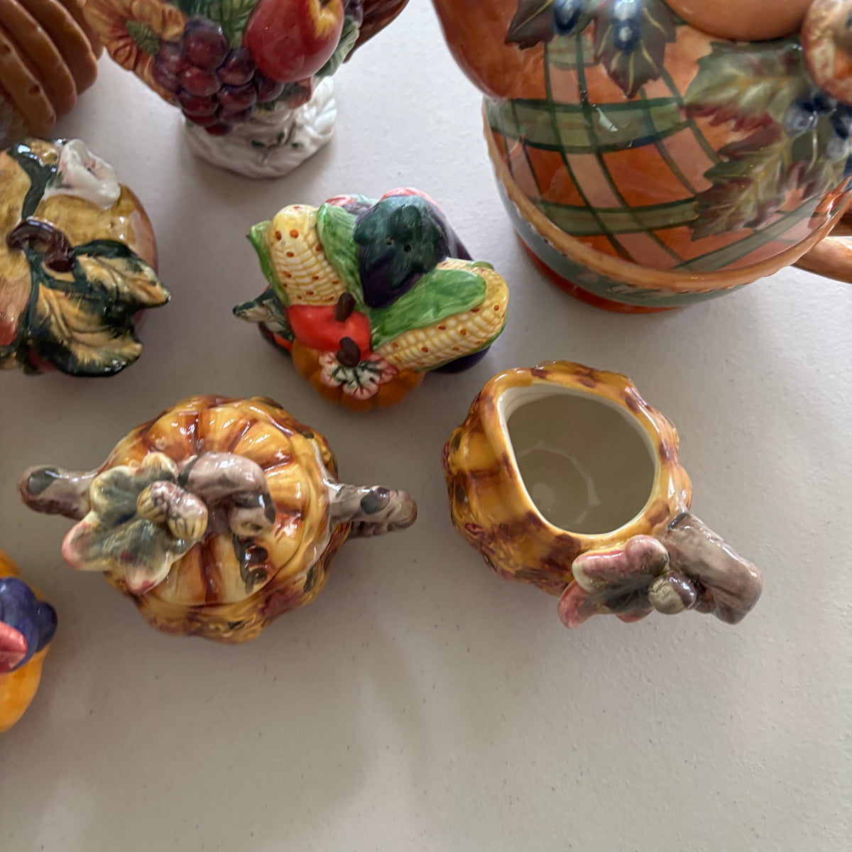 F224 Ceramic Grouping (roosters and more)