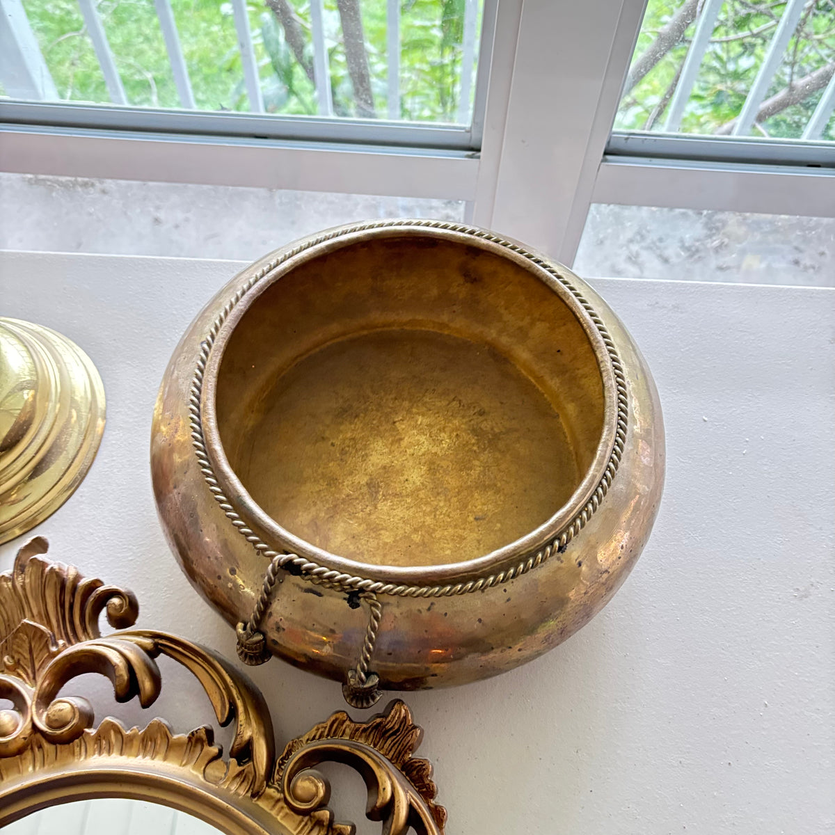 F230 Vintage Decor Grouping (brass oil lamp and more)