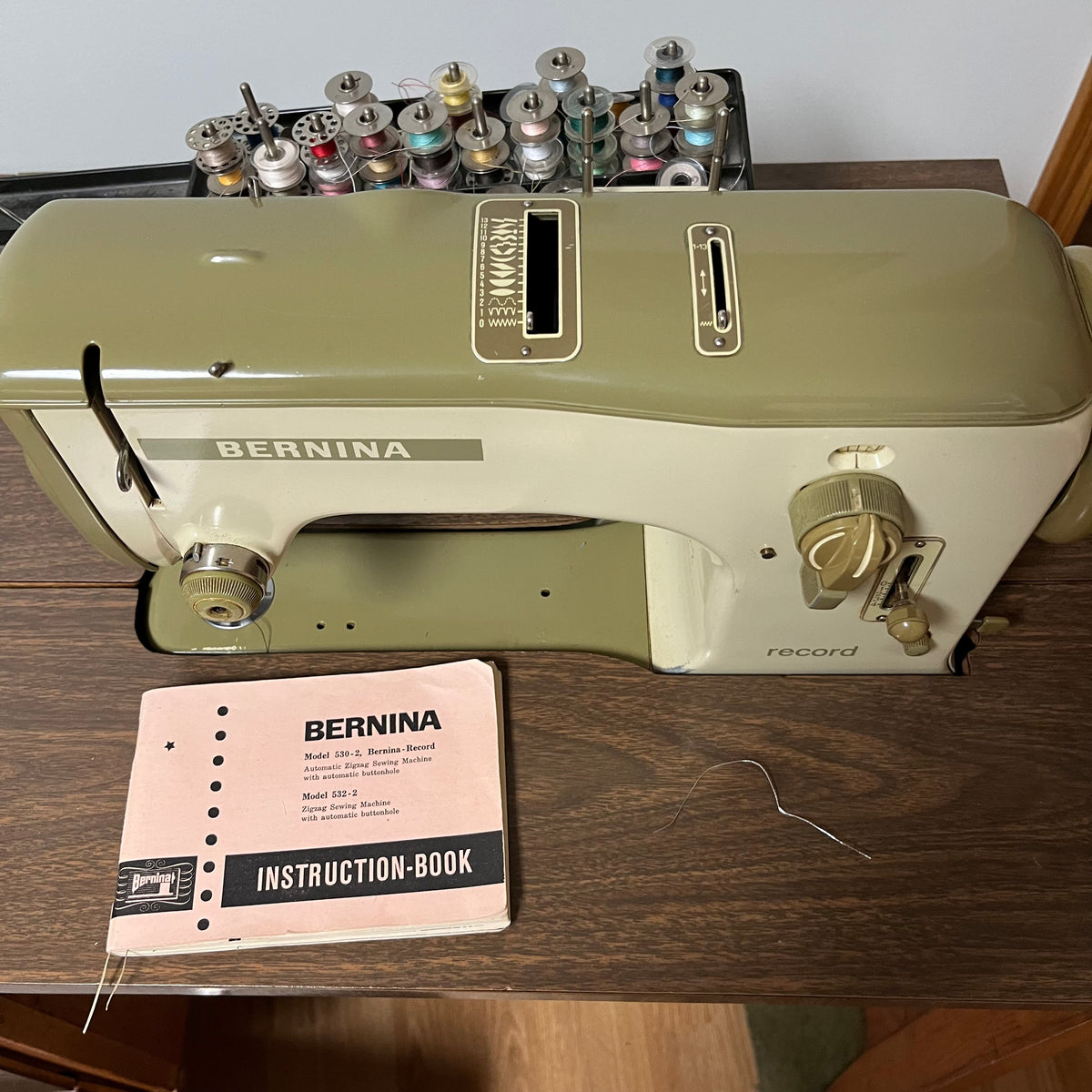 F604 Vintage Bernina table sewing machine with accessories