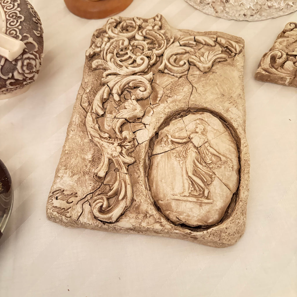 F236 Decor Grouping (decorative clock and more)