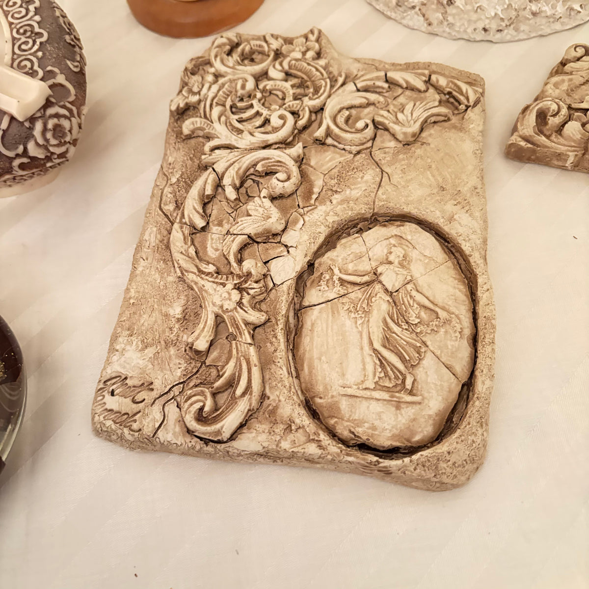 F236 Decor Grouping (decorative clock and more)