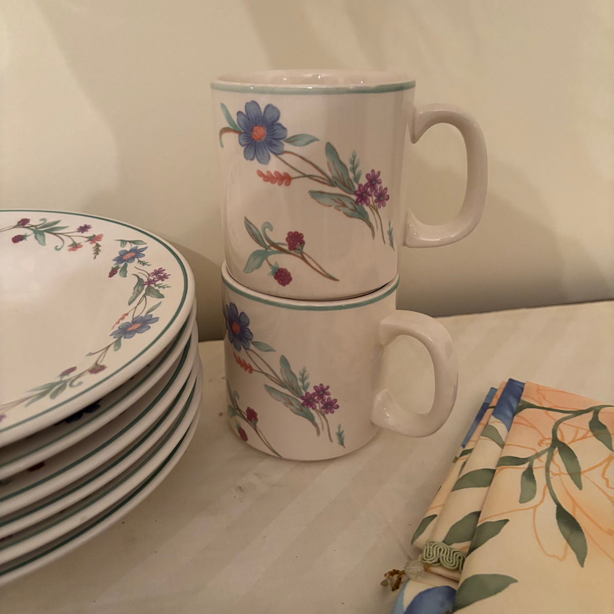 F239 Vintage Dishes Grouping (Oneida Ava and more)