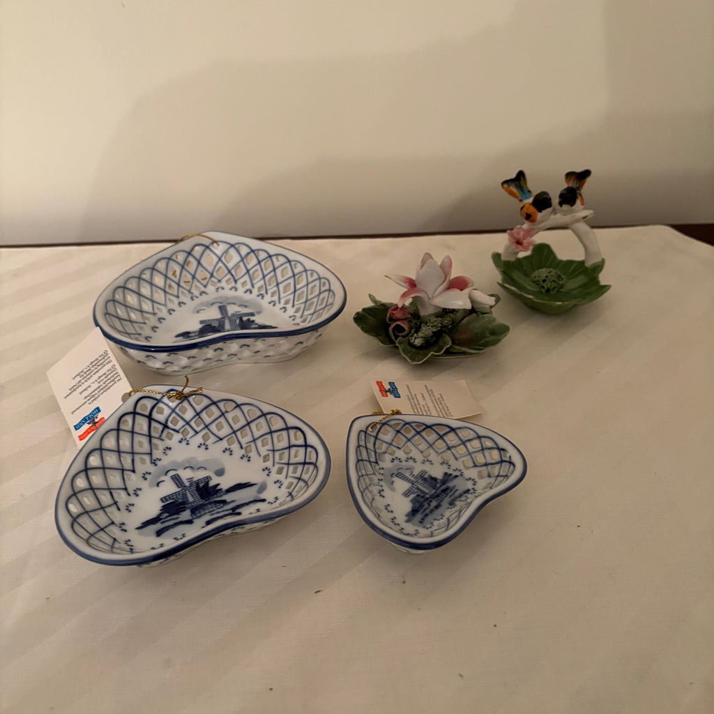 F244 Vintage Grouping (Blue & White trinket dishes and more)
