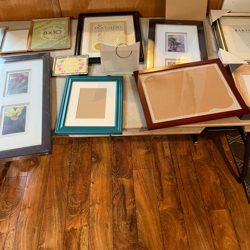 F616 Picture Frame Grouping