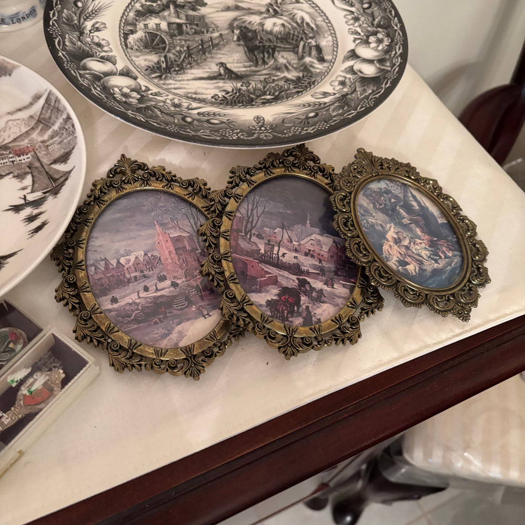 F249 Vintage Decor Grouping (Royal Staffordshire plates and more)