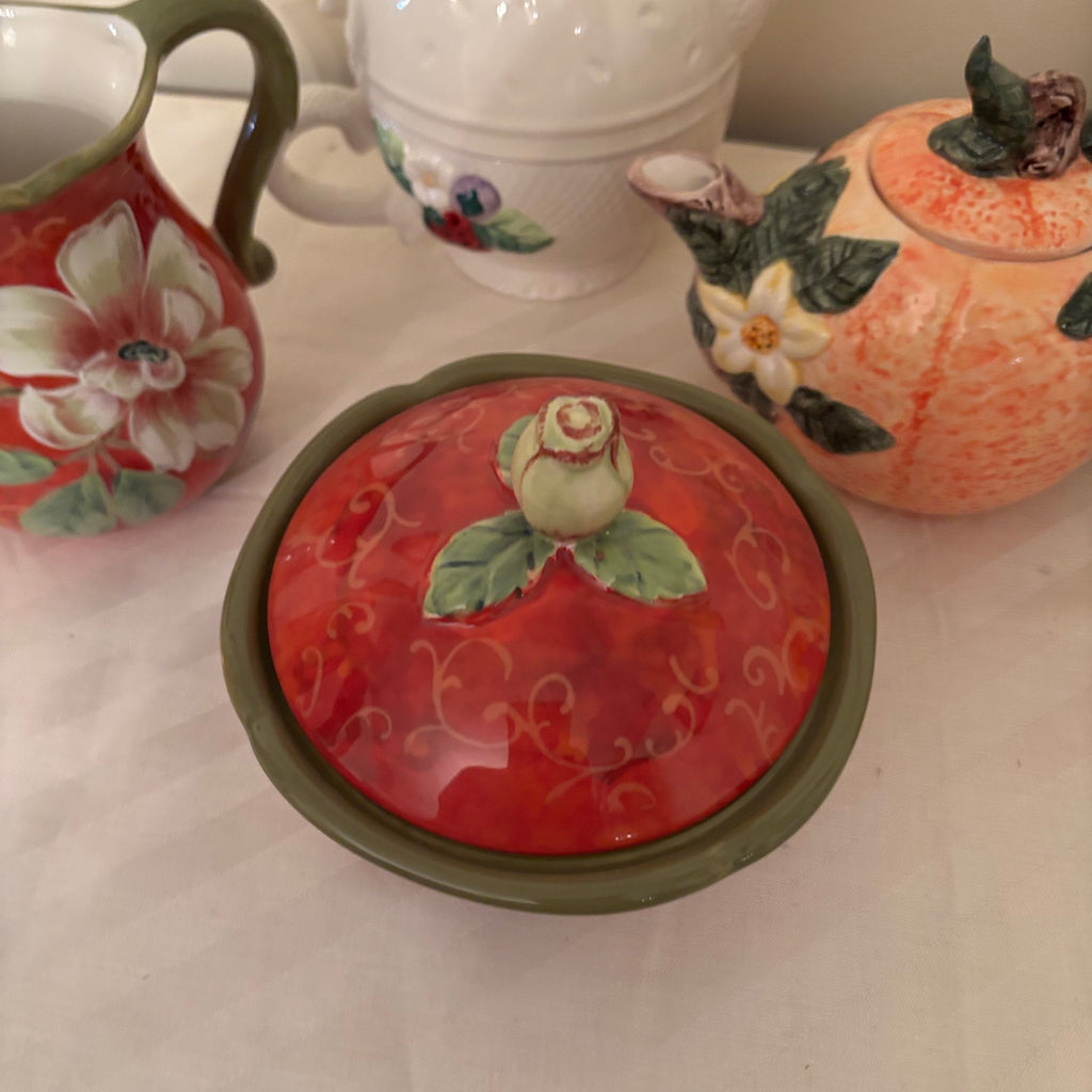 F258 Ceramic tea pot grouping (Frutta Fresca tea pot and more)