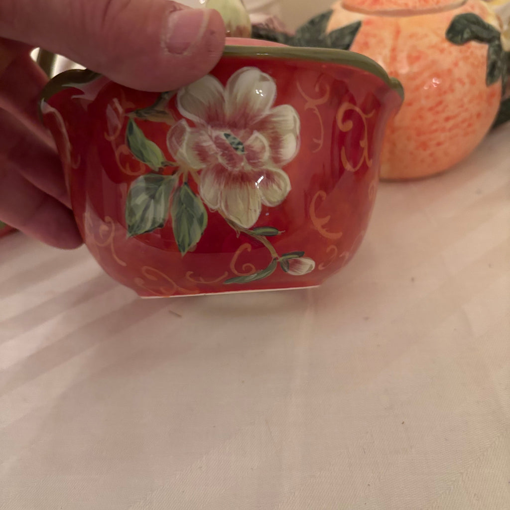 F258 Ceramic tea pot grouping (Frutta Fresca tea pot and more)