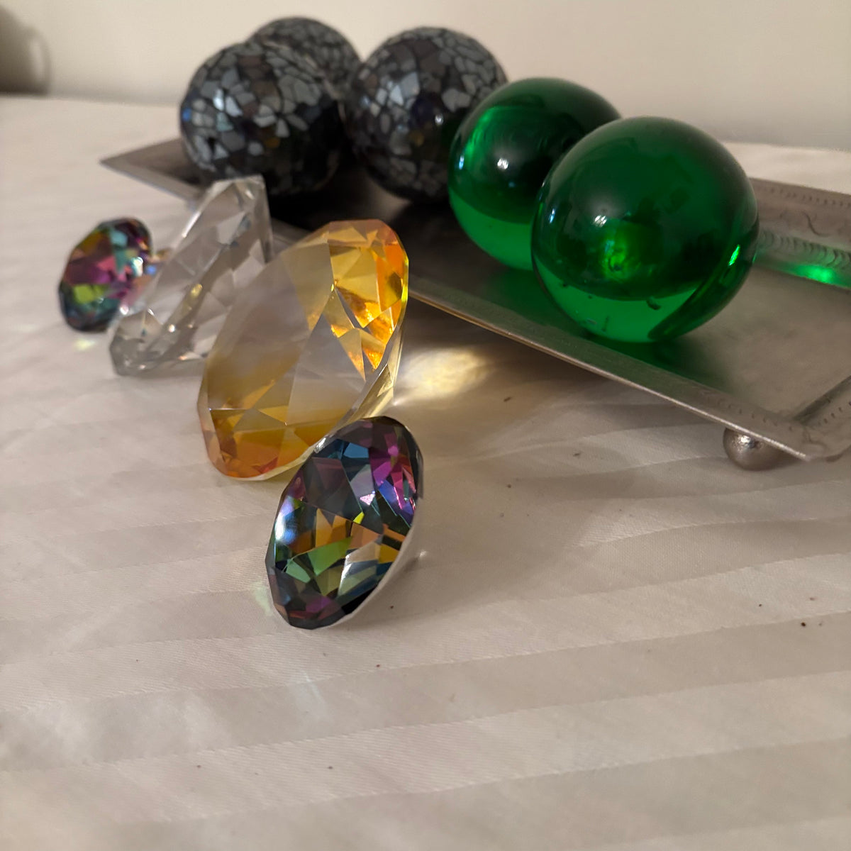 F259 Vintage glass paperweight grouping