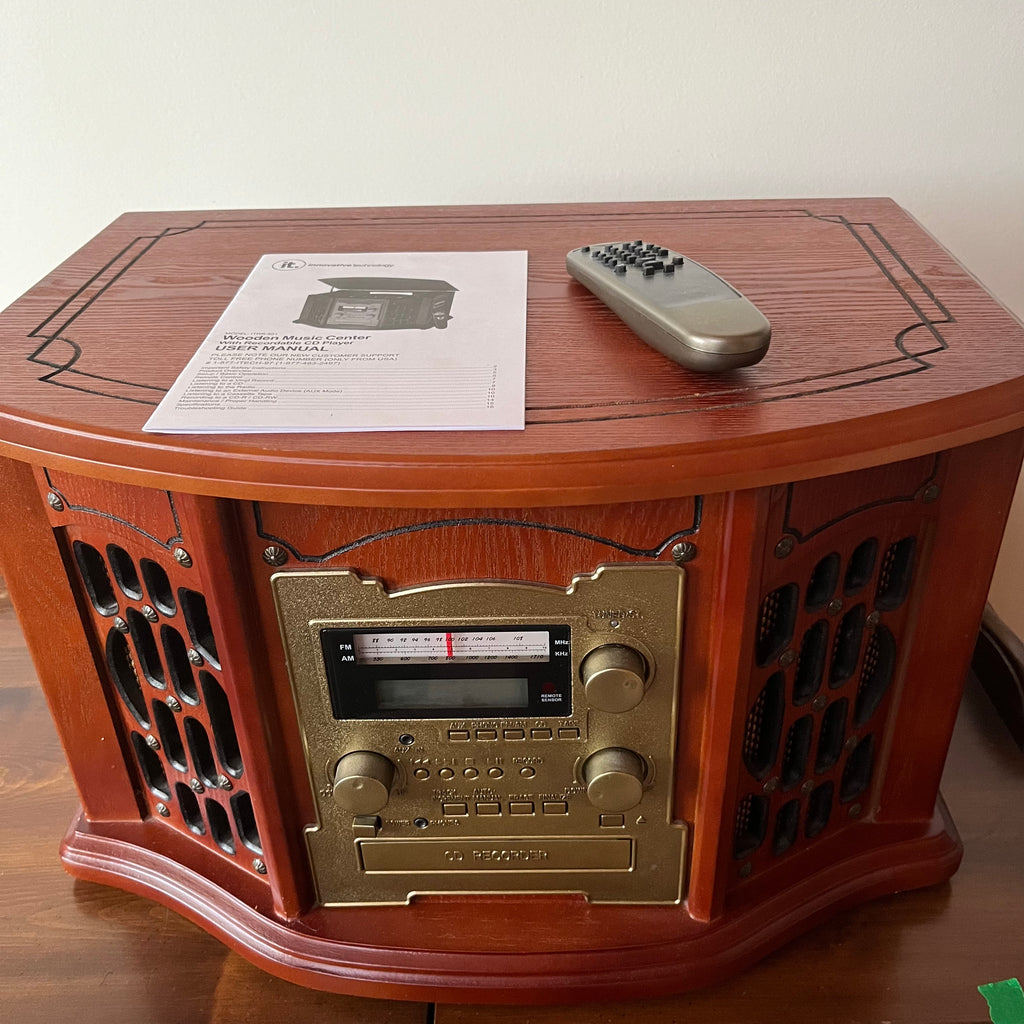 F642 Innovative Technologies  wooden music centre with recordable DVD , antique style