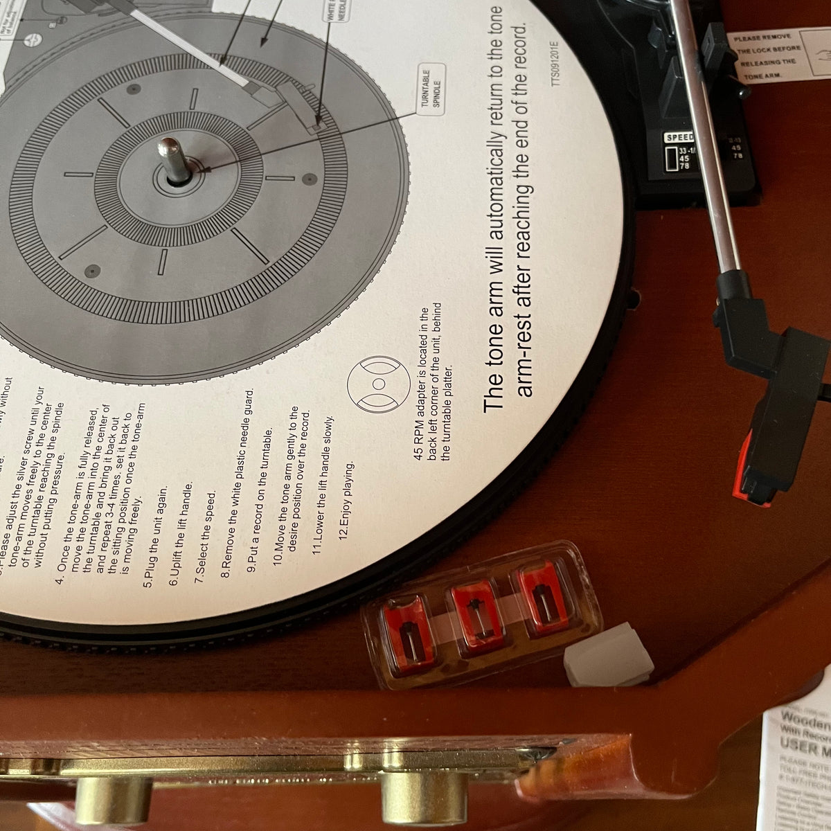 F642 Innovative Technologies  wooden music centre with recordable DVD , antique style