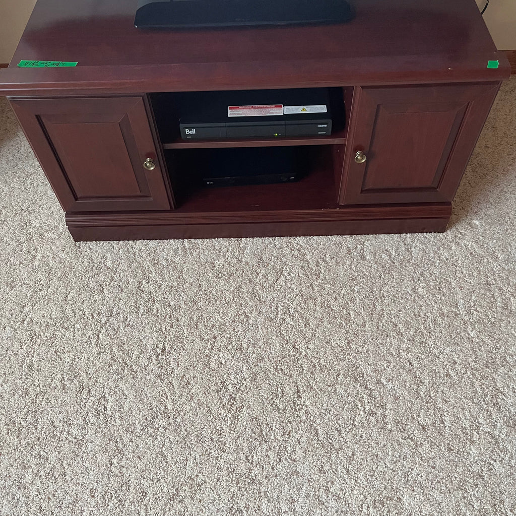 F647 Dark wood entertainment stand (41" x 22" 20", contents not included)
