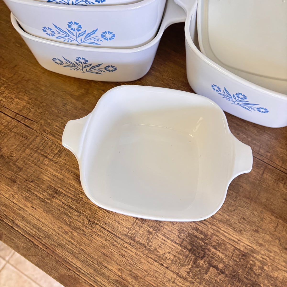 K311 Vintage Pyrex Grouping (Cornflower casserole dishes and more)