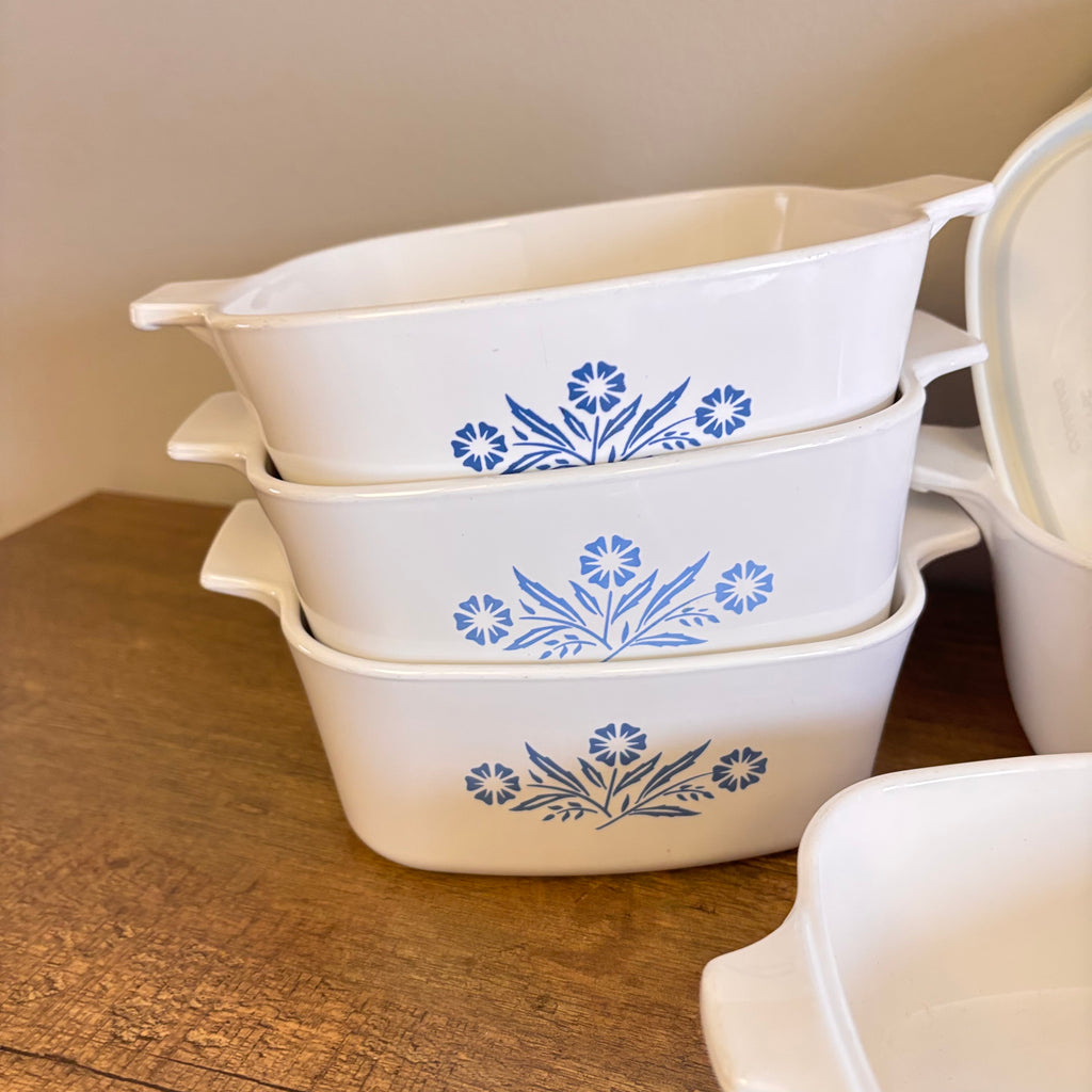 K311 Vintage Pyrex Grouping (Cornflower casserole dishes and more)
