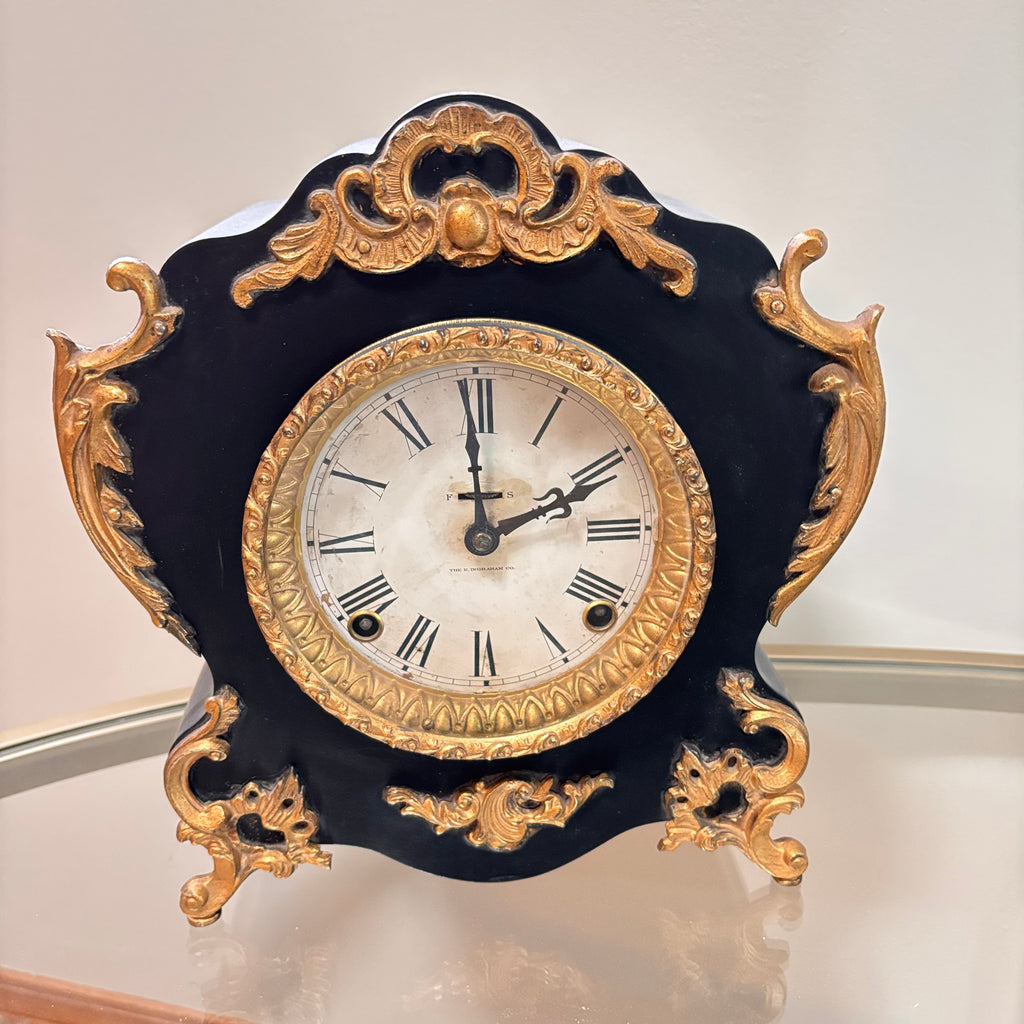 K318 Vintage The E. Ingraham Company "Cute" Mantle clock (untested)