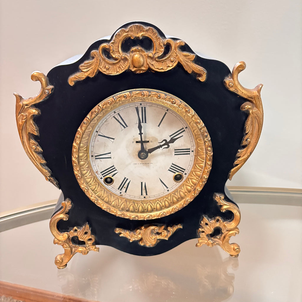 K318 Vintage The E. Ingraham Company "Cute" Mantle clock (untested)