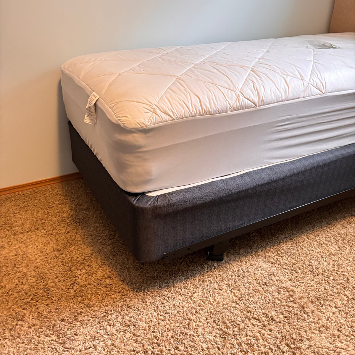 K320 Twin size bed ensemble with quilted headboard, mattress and box spring