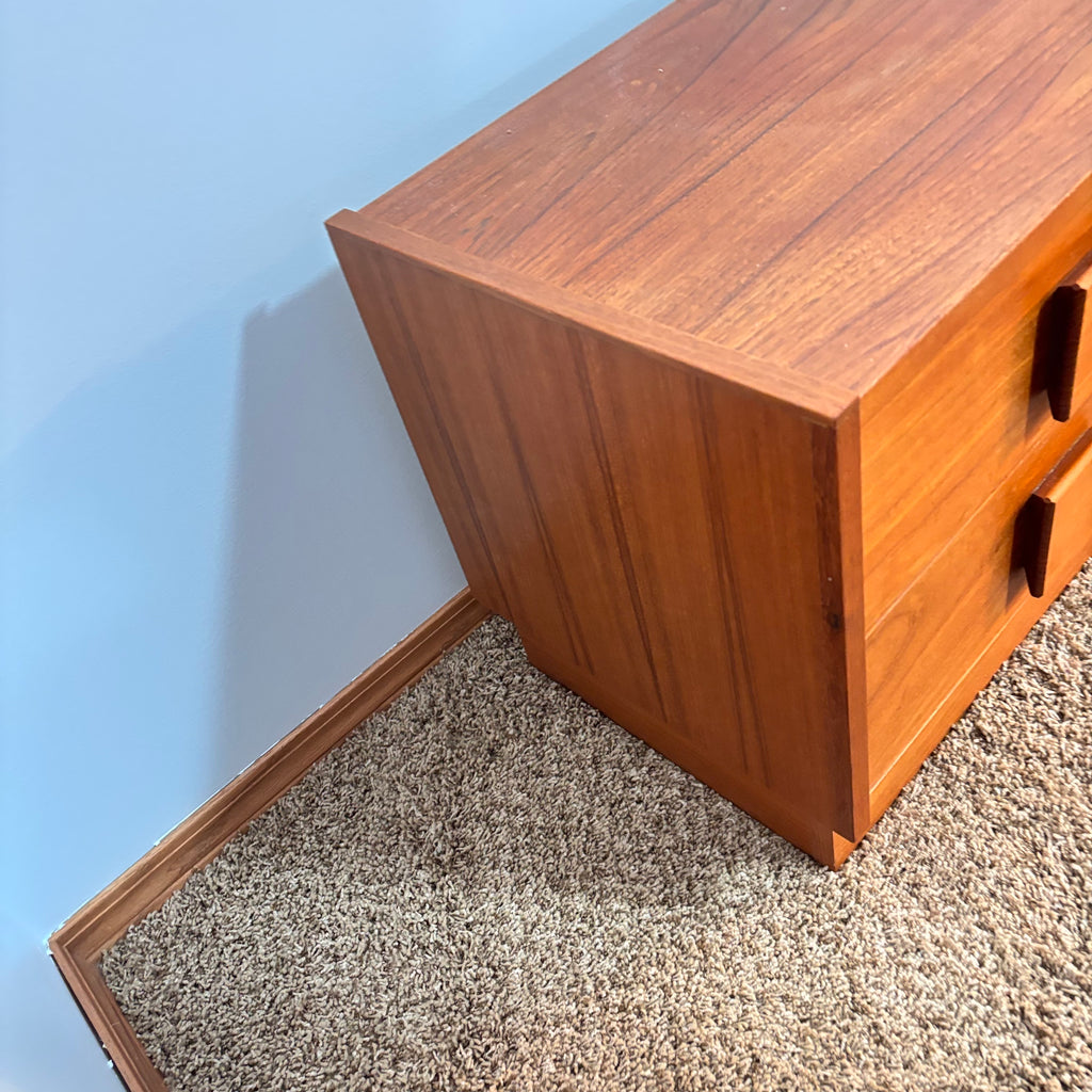 K325 Set of 2 1979 Made in Canada Solid Wood with Teak veneer two drawer nightstands (19" x 14"x 18")