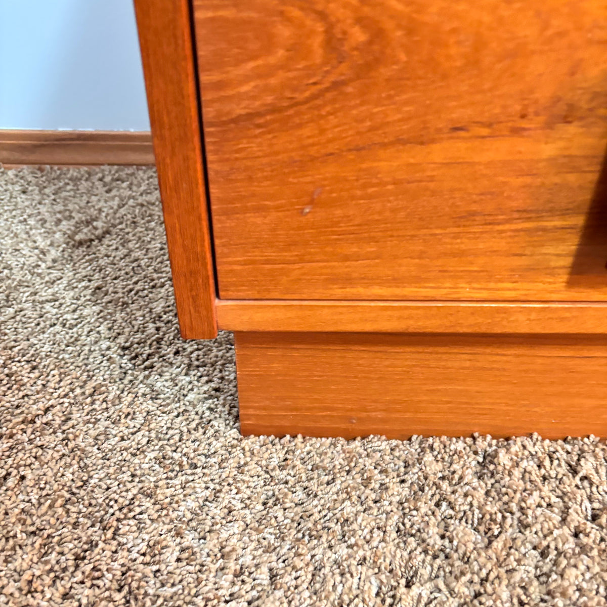 K325 Set of 2 1979 Made in Canada Solid Wood with Teak veneer two drawer nightstands (19" x 14"x 18")