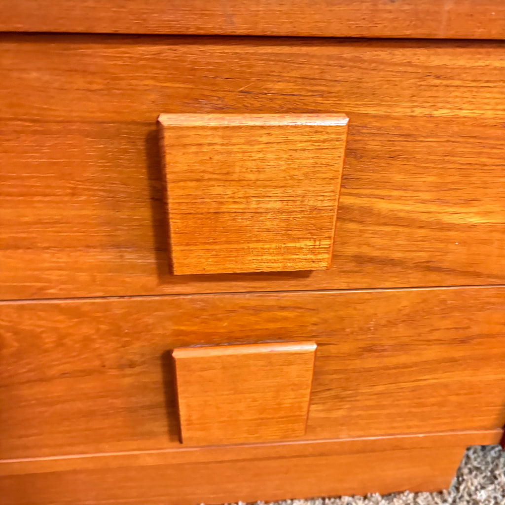 K325 Set of 2 1979 Made in Canada Solid Wood with Teak veneer two drawer nightstands (19" x 14"x 18")