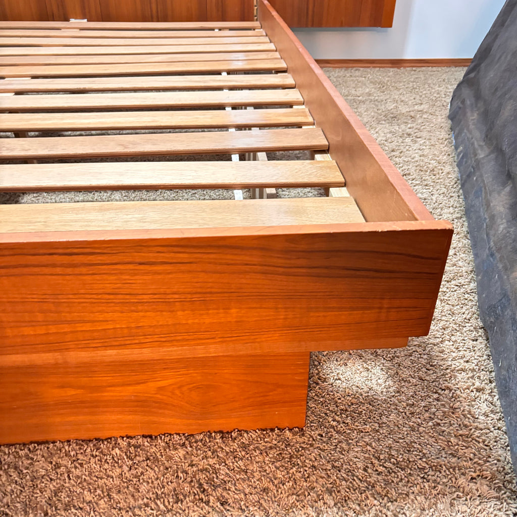 K326 1979 Made in Canada Solid Wood with Teak veneer queen size platform bed