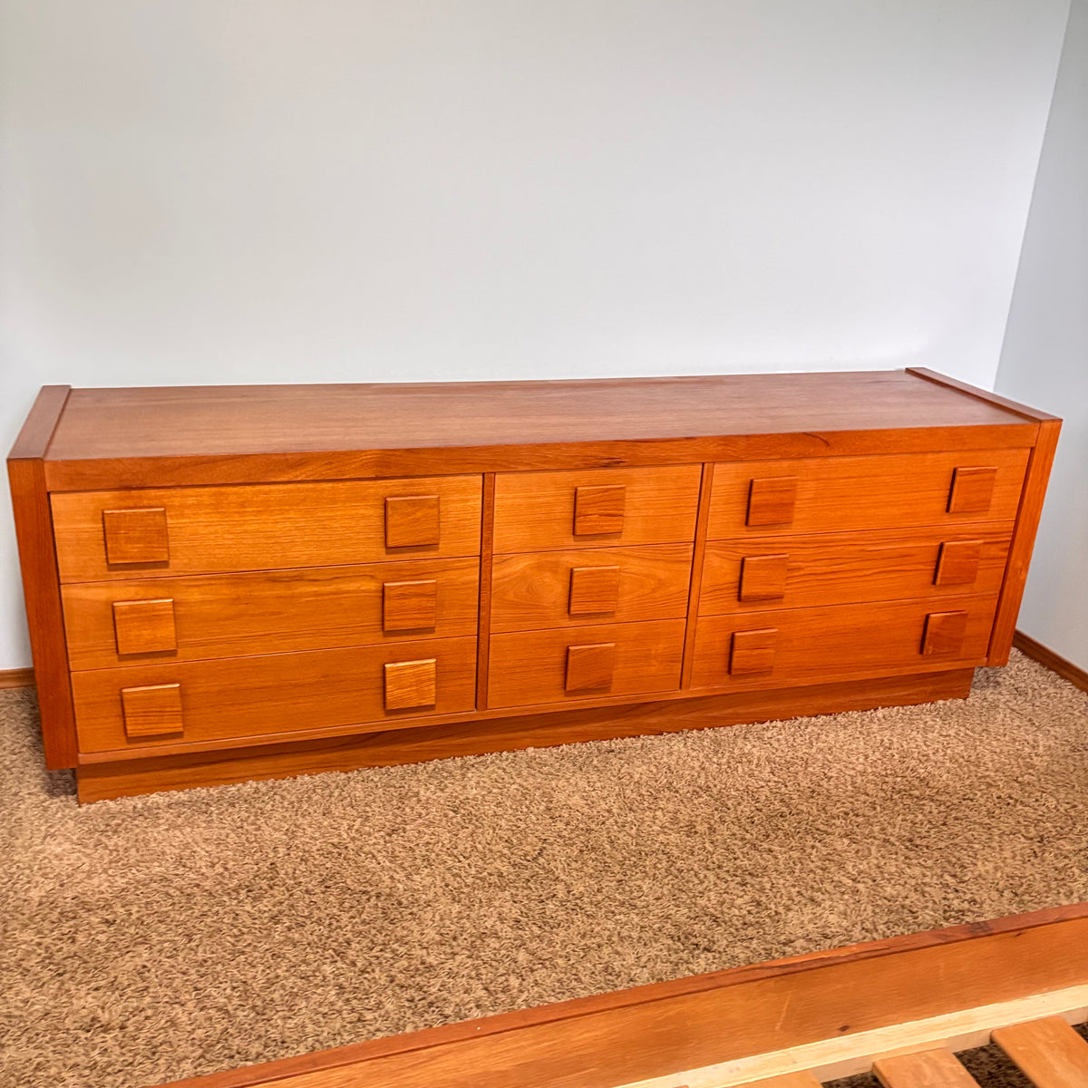 K329 1979 Made in Canada Solid Wood with Teak veneer 9 drawer dresser