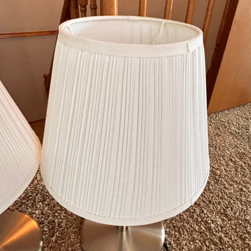 K333 Set of 2 10” tall table lamps with metal bases