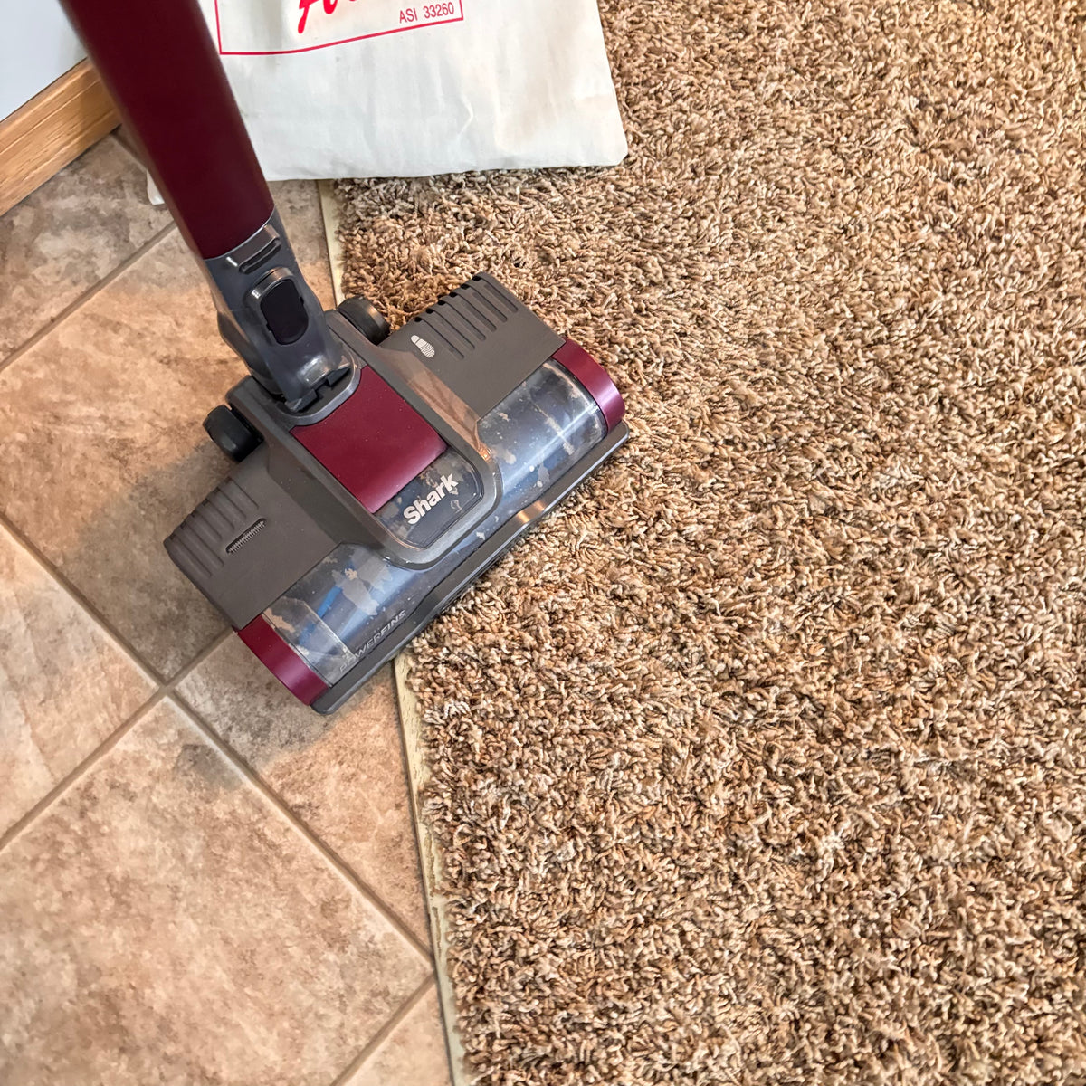 K343 Shark Cordless Vacuum with accessories