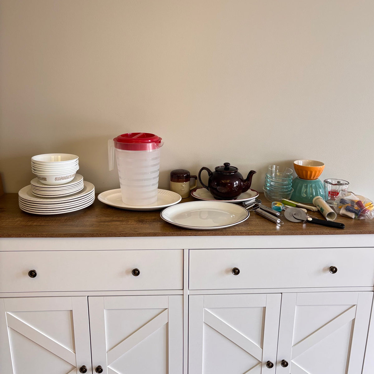 K346 Kitchen Grouping (ceramic tea pot and more)